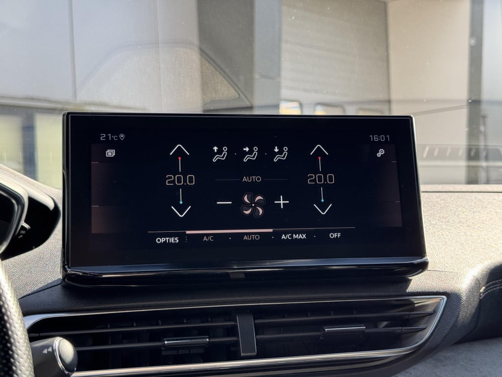 Peugeot 5008 1.2 puretech blue lease gt | trekhaak afneembaar | panoramadak