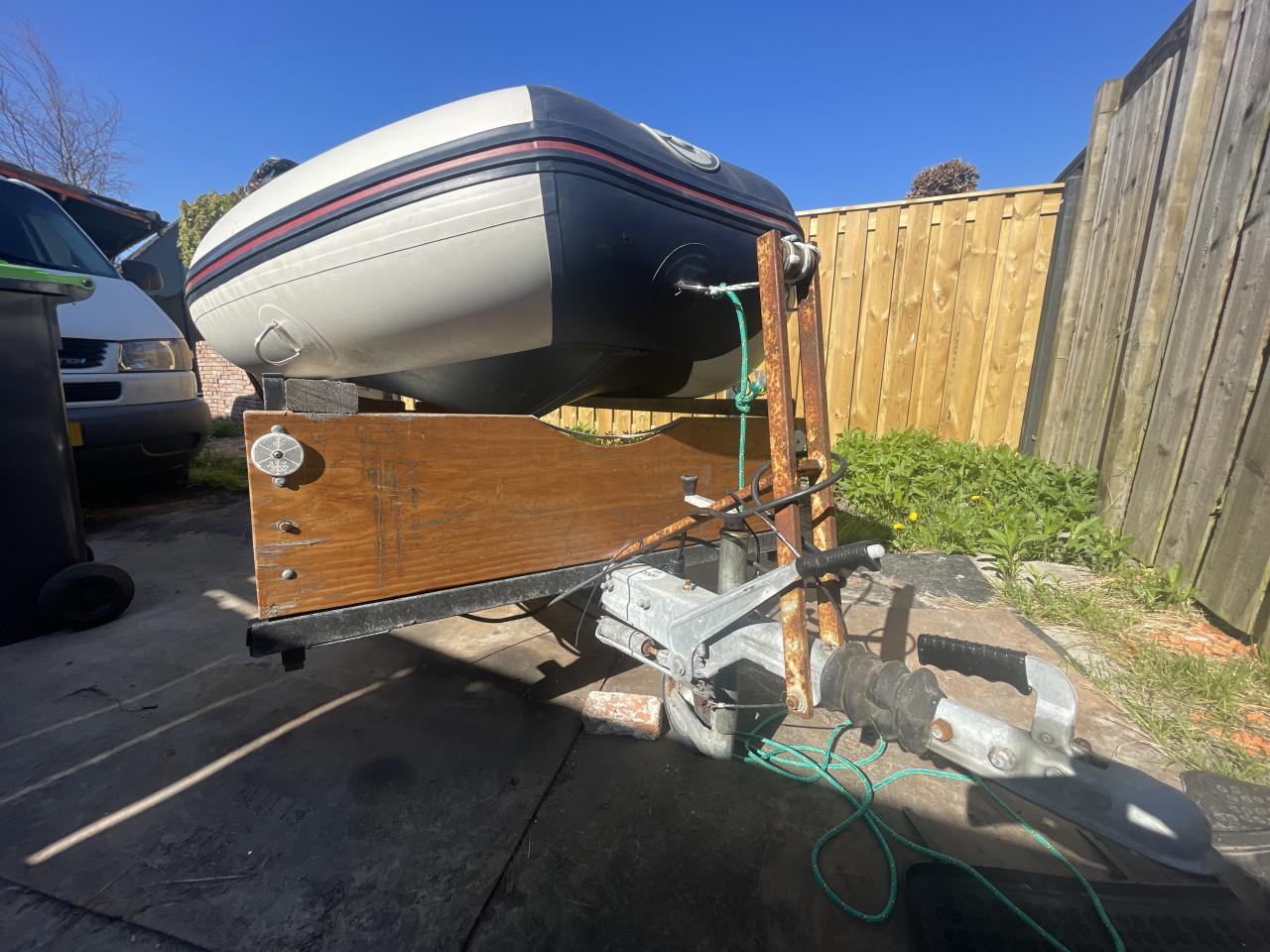 Rubberboot YAM 265 op trailer, Suzuki 6pk+tank, vaarklaar!