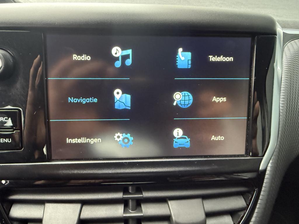 Peugeot 208 1.2 puretech blue lease executive 5-drs