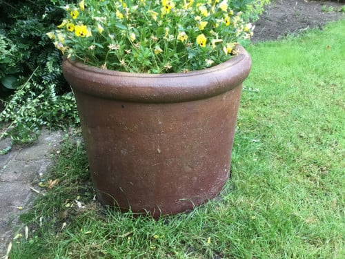 Grote wintervaste bloempot