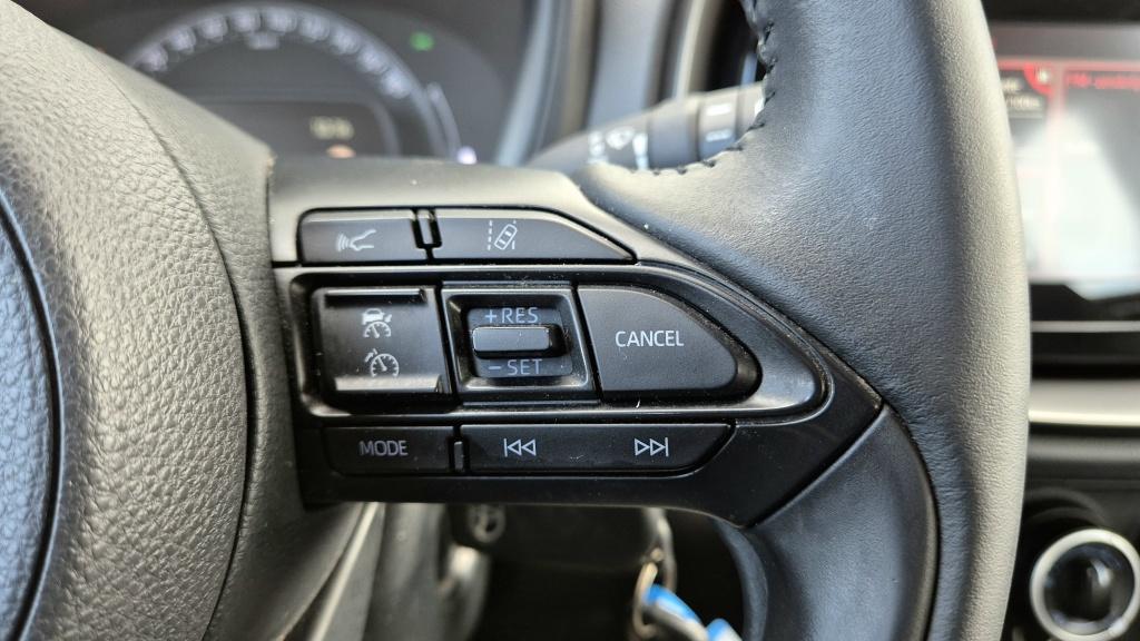 Toyota Aygo x 1.0 vvt-i mt play | camera | lane assist | acc | 17 inch | ai