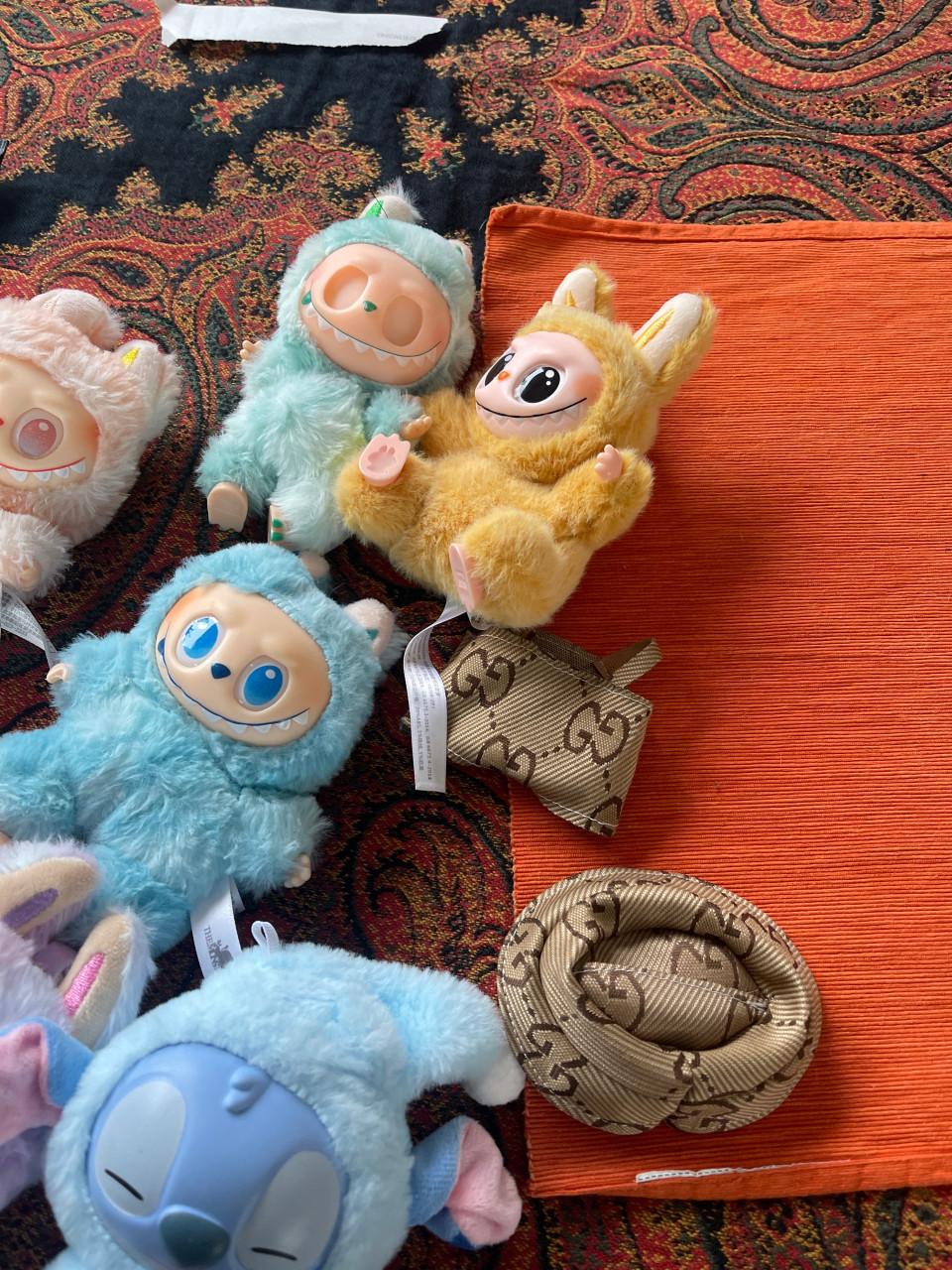 7 labubu plus kledingsetje