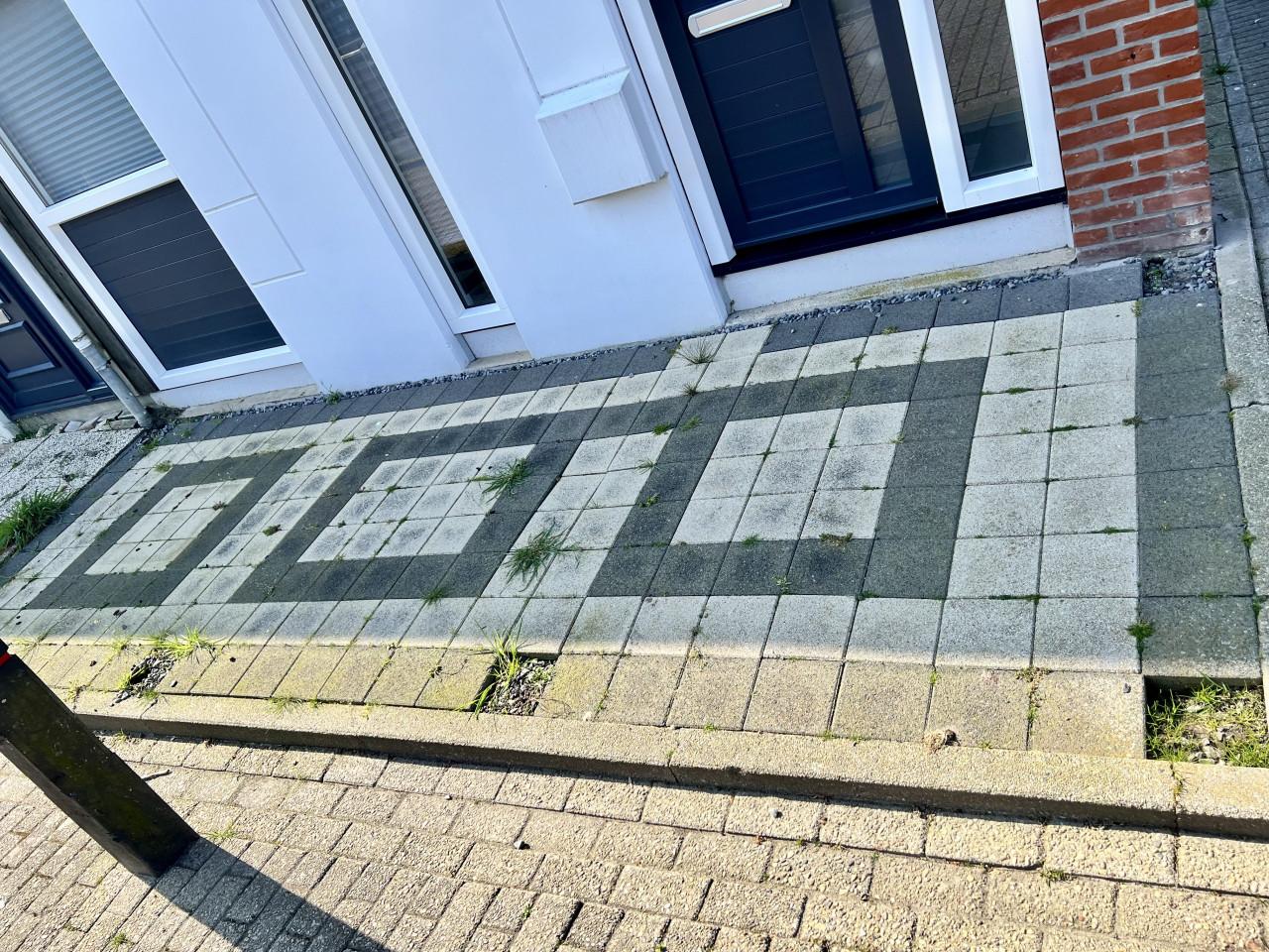 Gratis af te halen 9,6 m2 tegels!