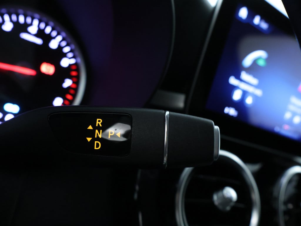 Mercedes-Benz Glc 200 business solution limited | trekhaak | stoelverwarmin
