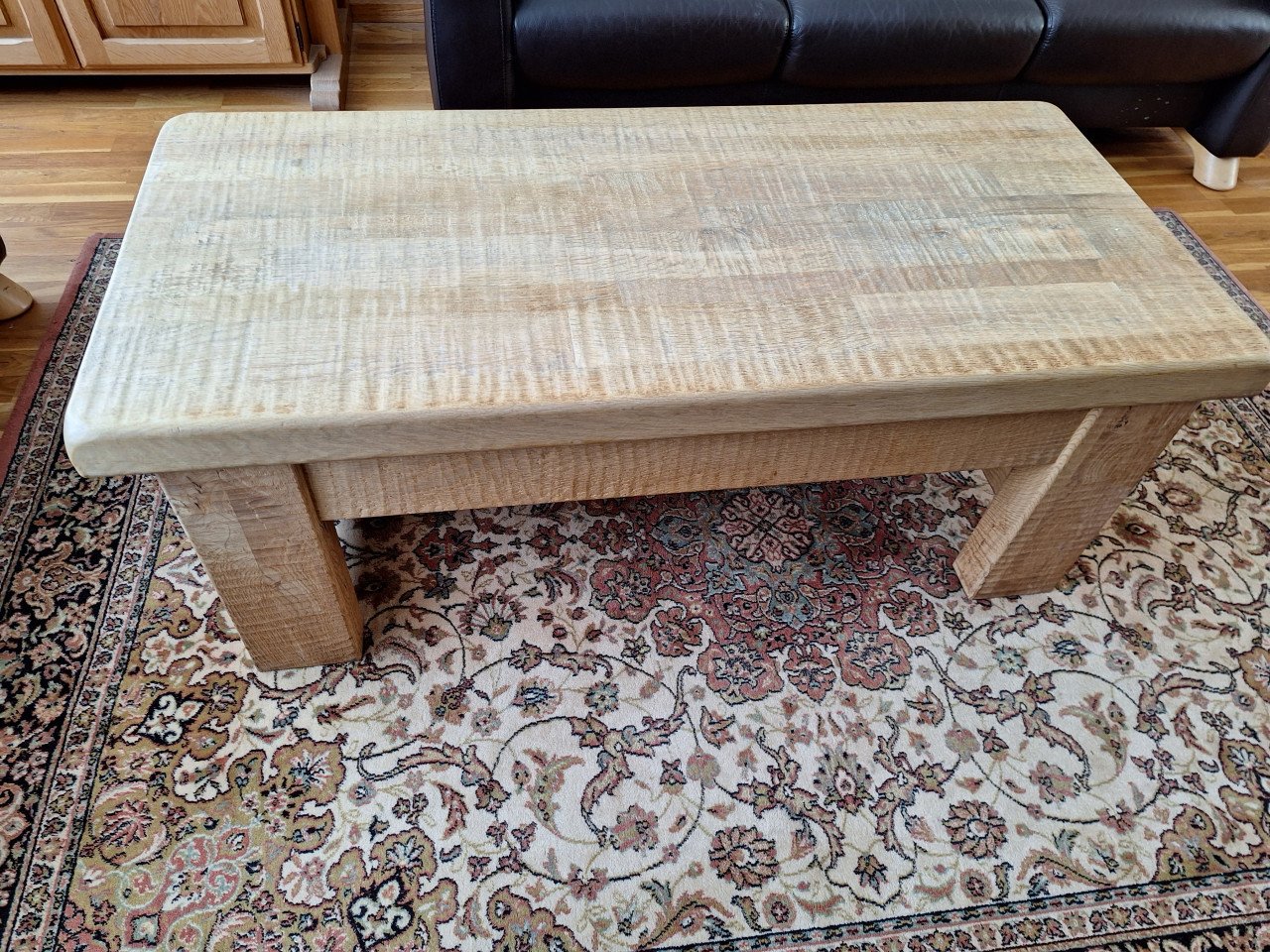 Salontafel massief eiken, zware kwaliteit