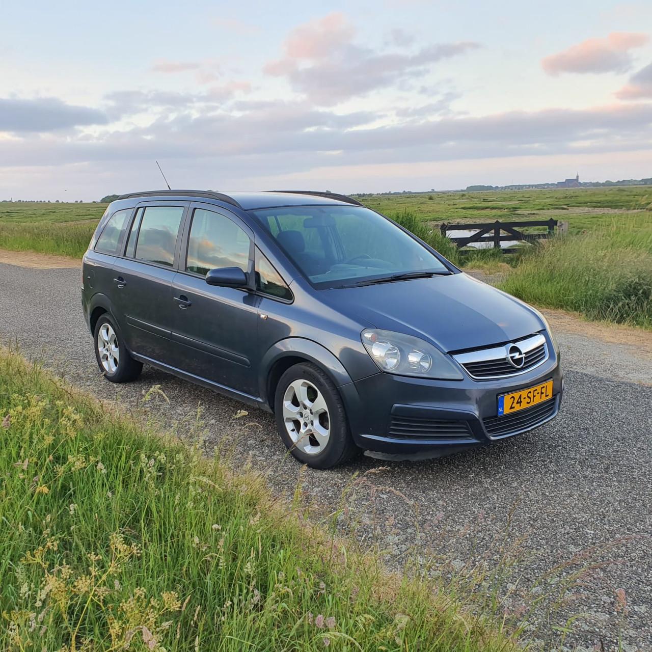 Opel Zafira 2.2 Enjoy (7 persoons) Clima/Cruise