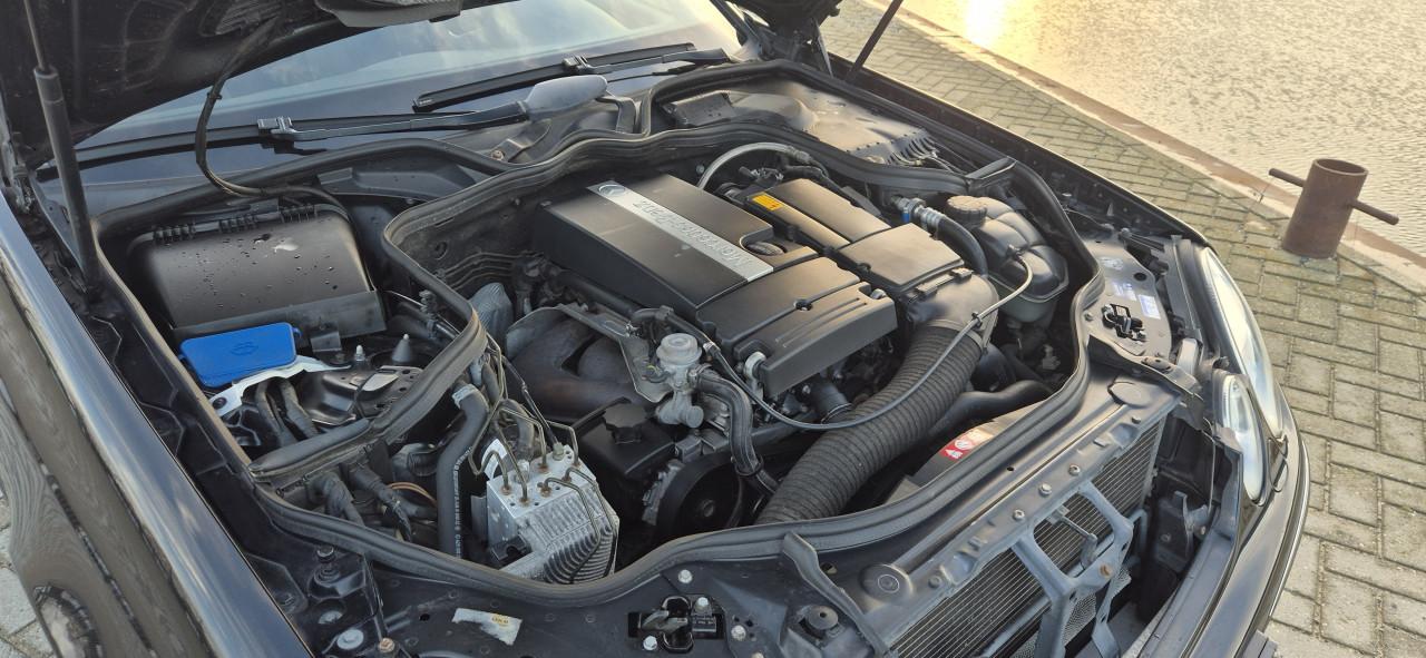 Mercedes-Benz E200 Kompressor 2005 NAP zwart