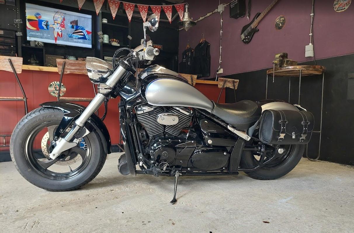 Suzuki intruder 800