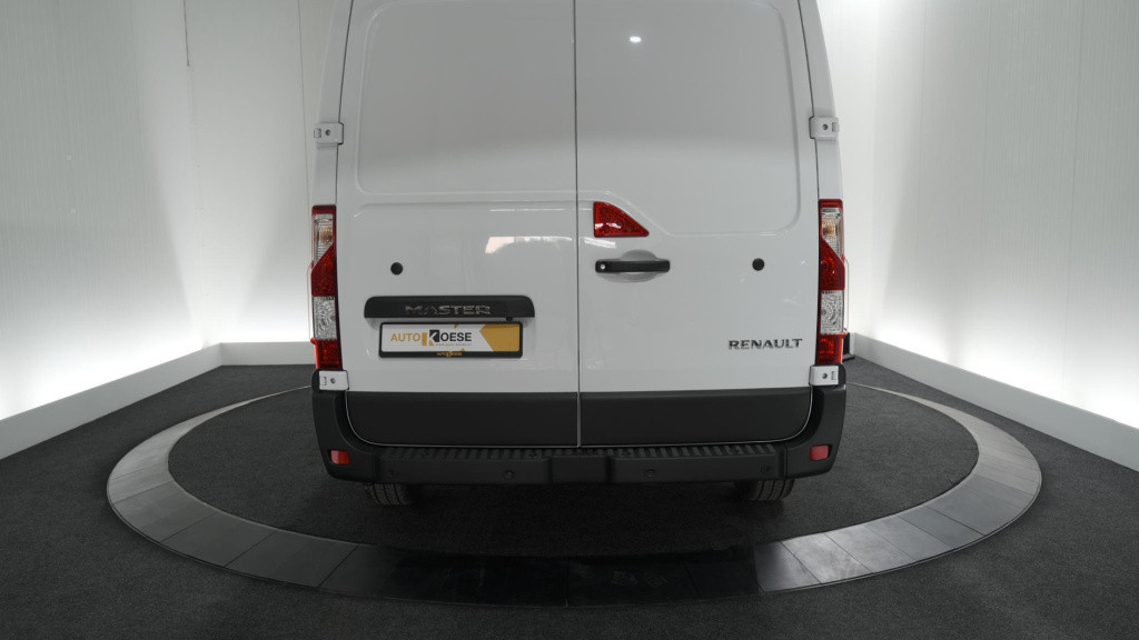 Renault Master t33 2.3 dci 135 l2h2 comfort | direct leverbaar | navigatie 