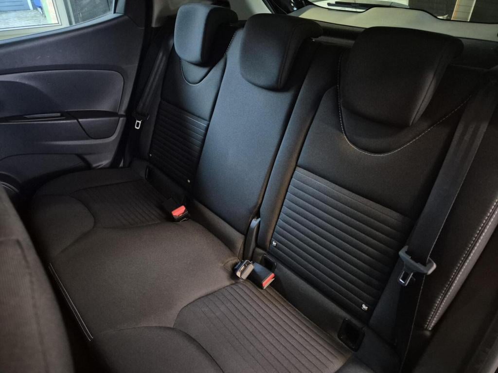 Renault Clio 0.9 tce limited / keyless / cruisecontrol / parkeersensoren