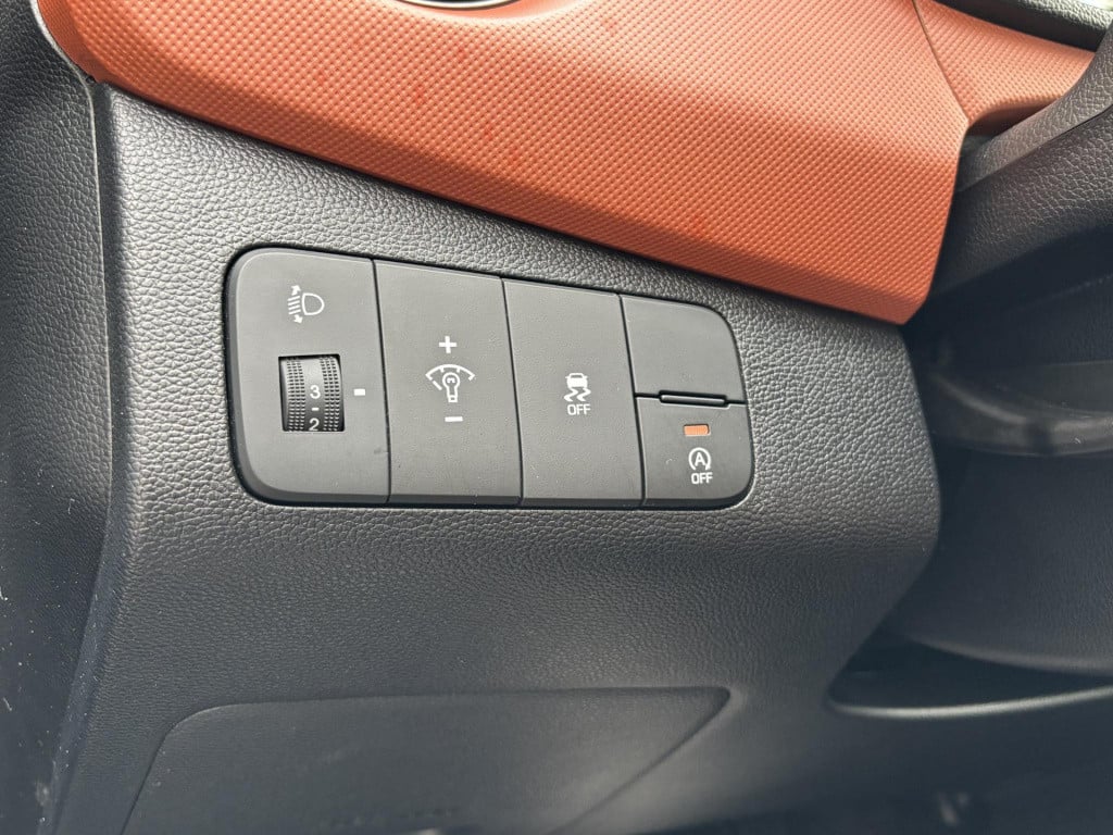 Hyundai I 10 1.0i i-motion comfort | cruise control | radio-cd/mp3 speler |