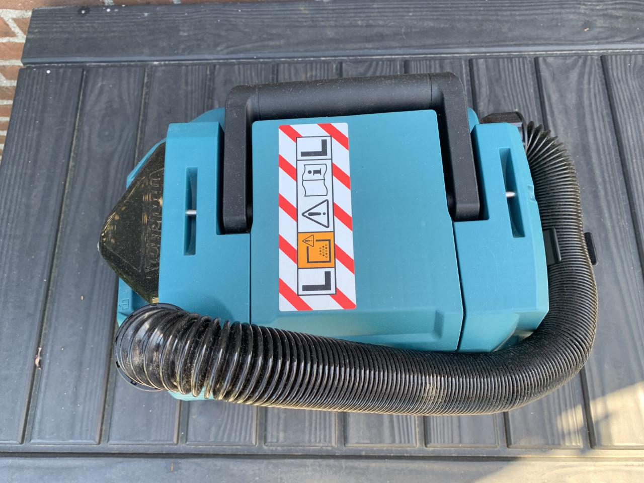 Makita DVC750L is een compacte en krachtige accu stofzuiger