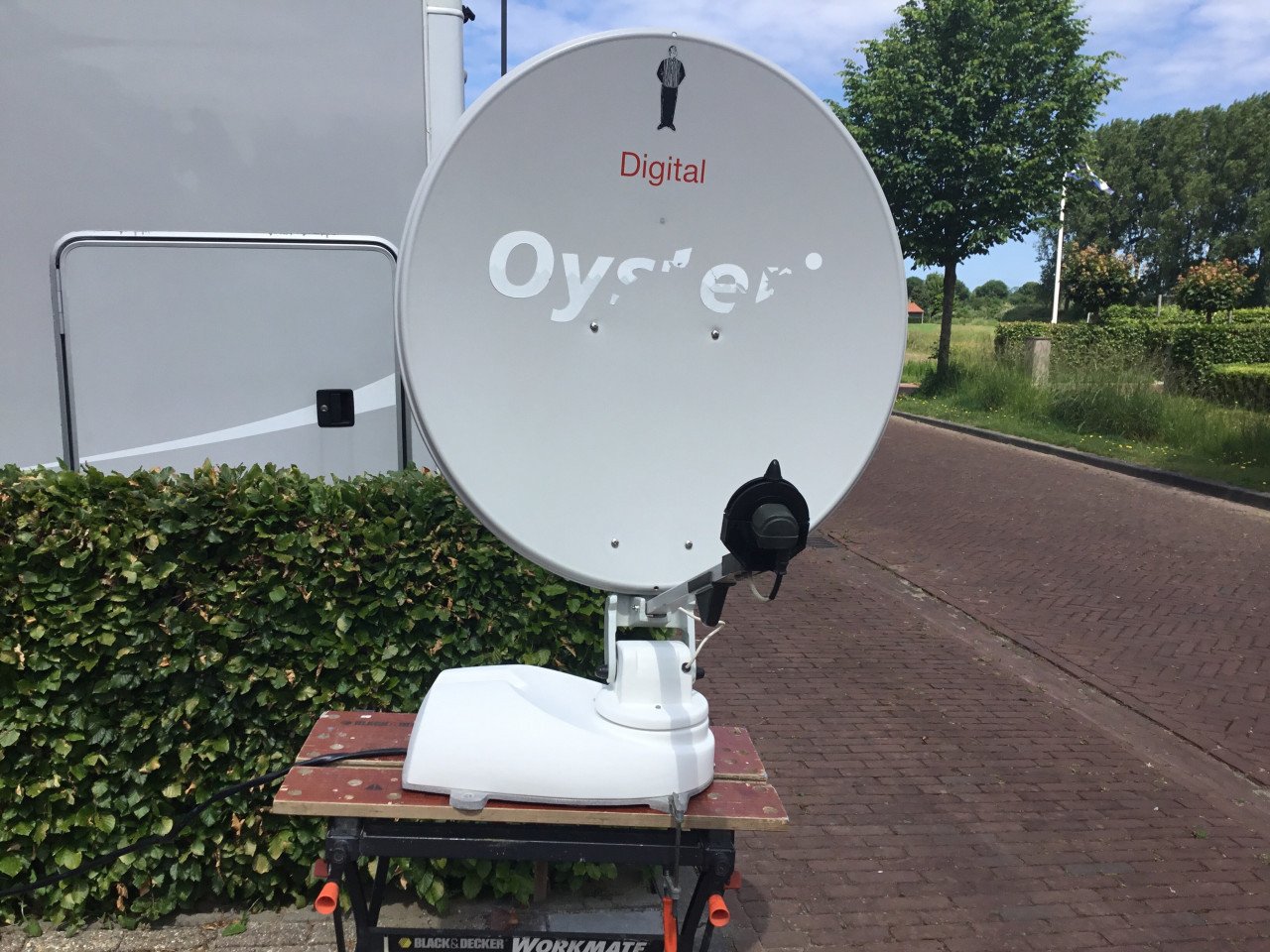 Oyster CI 85cm satelietschotel