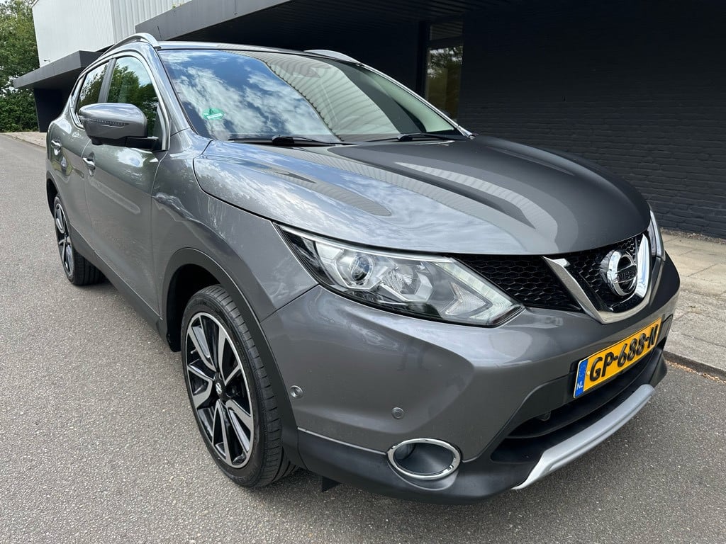 Nissan Qashqai 1.6 turbo tekna // 1500kg trekvermorgen //