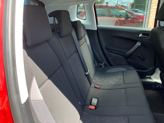 Peugeot 2008 blue lion 1.2 puretech-110pk navigatie | cruise control | airc