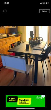 Eetkamertafel