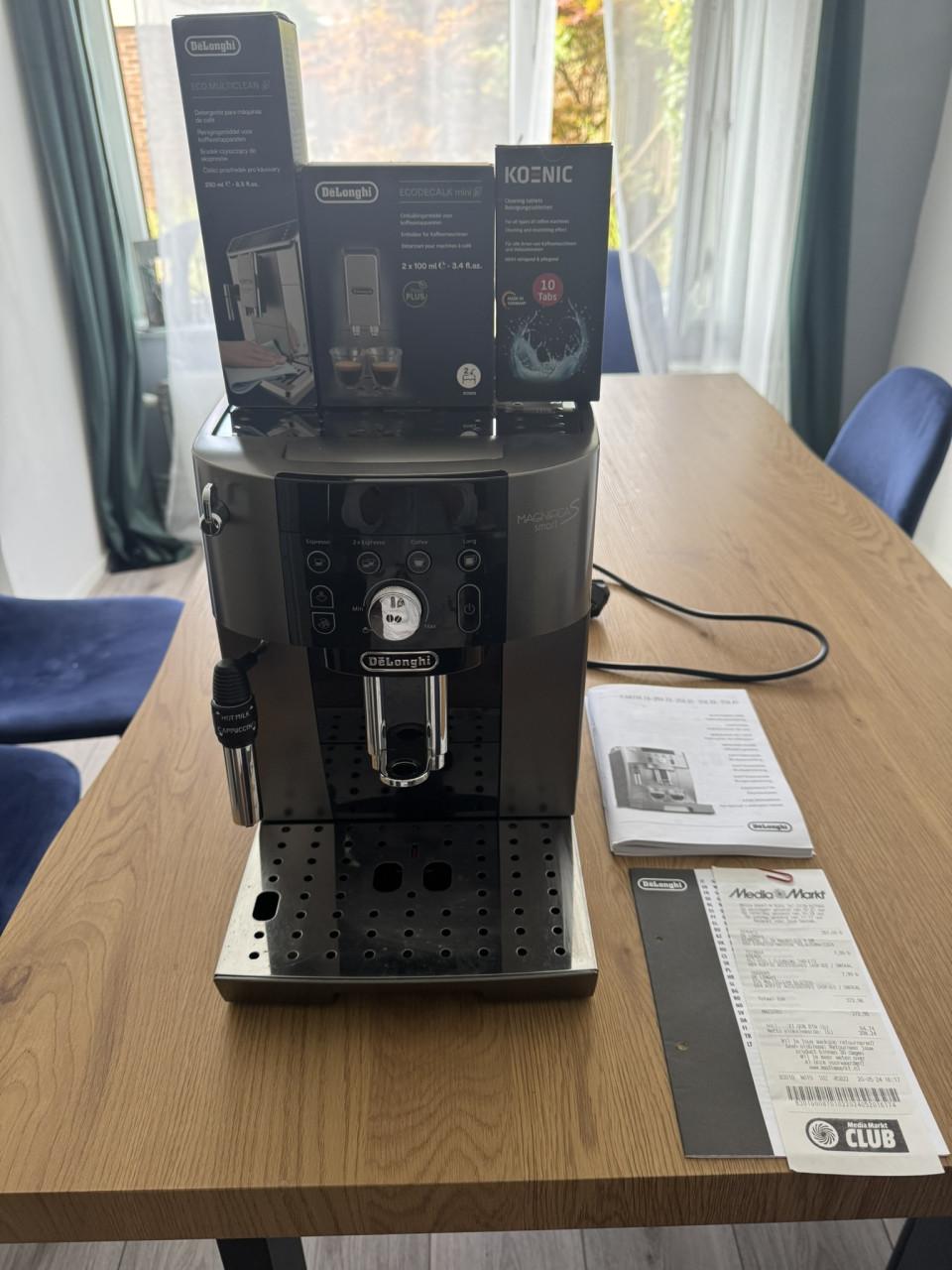 De Longhi Volautomatische Espresso-machine Magnifica S