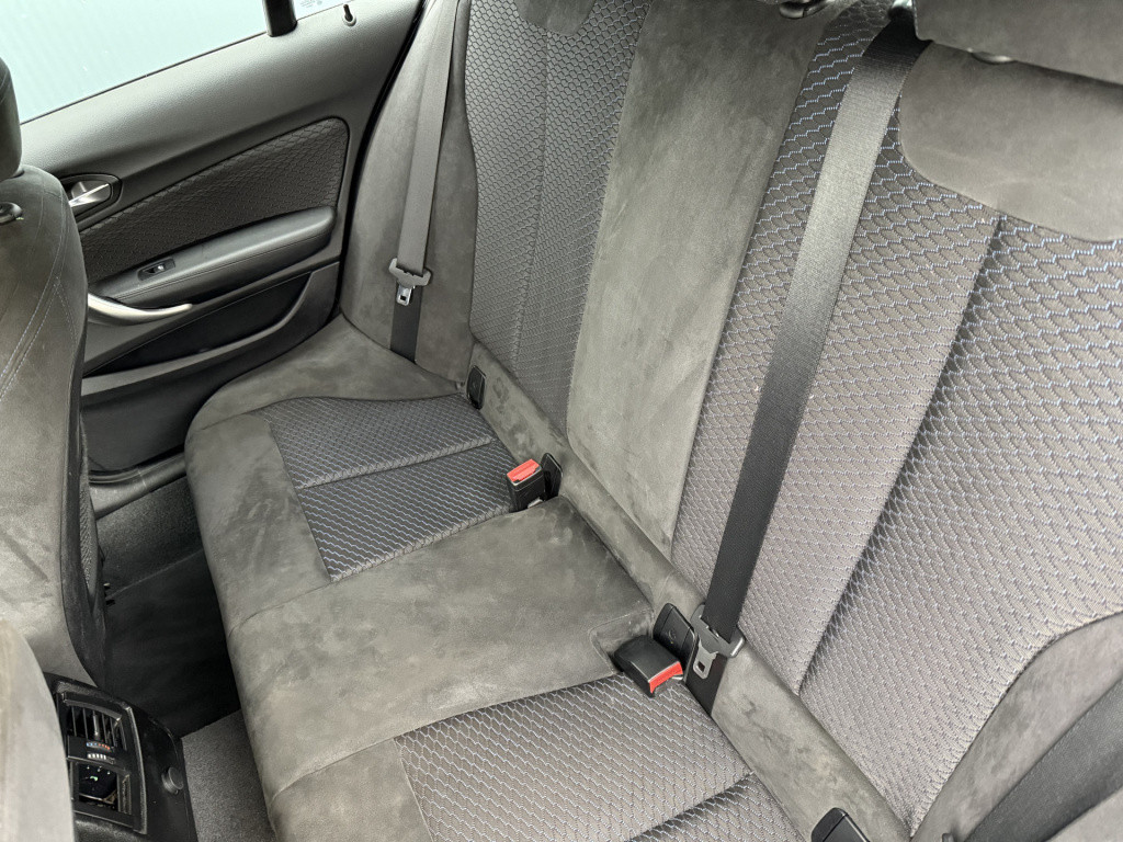 BMW 1 Serie 116i executive m-sportpakket 5-drs