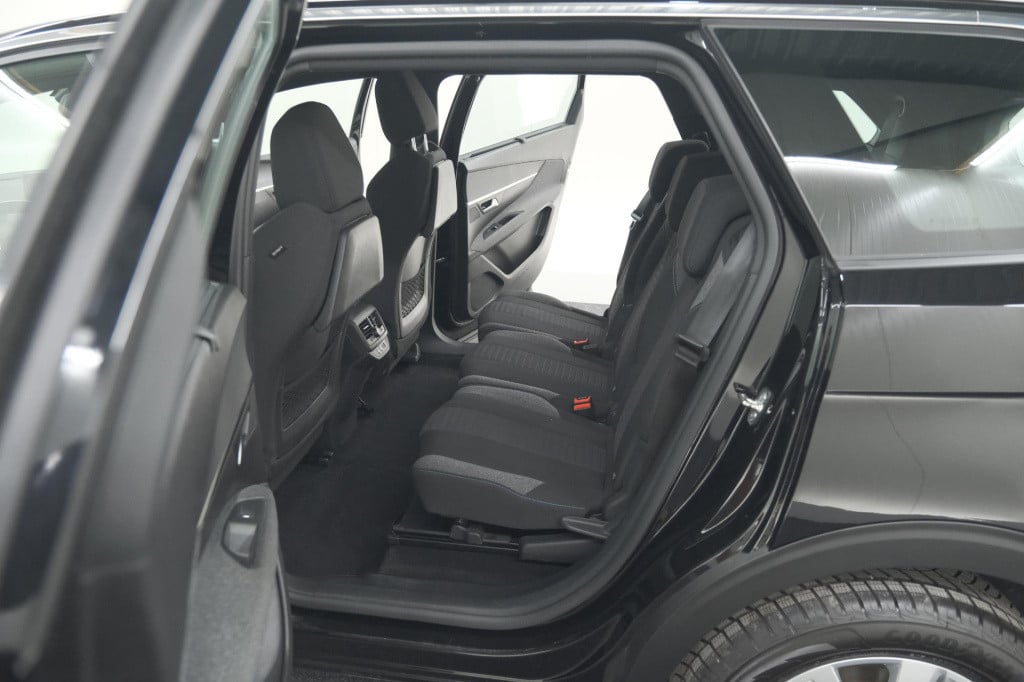 Peugeot 5008 puretech 130 eat8 active pack business | 7 zitplaatsen | camer