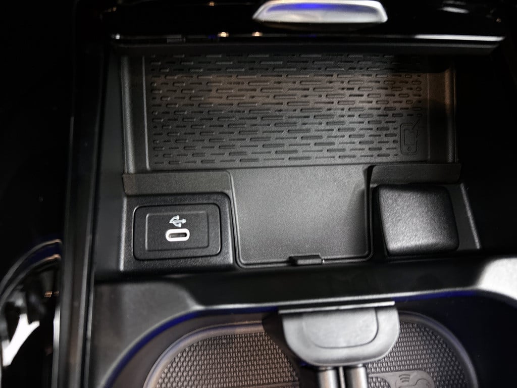 Mercedes-Benz Gla-klasse 180 business solution amg | nightpakket | trekhaak