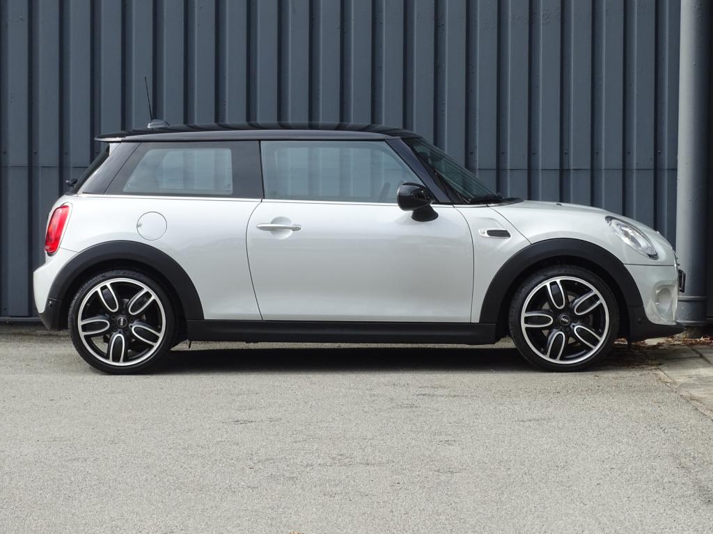 Mini Cooper mini 1.5 business automaat | led