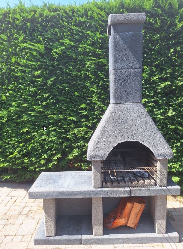 Betonnen Houtskool Barbecue / Tuinhaard
