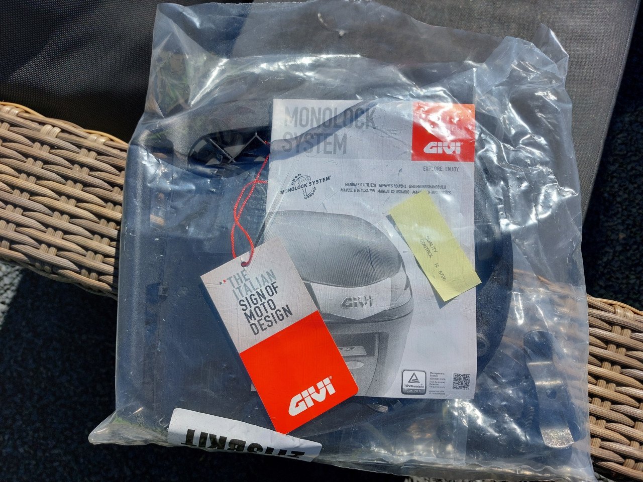 GIVI TOP-CASE ADAPTER PLAAT MONOLOCK