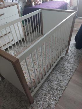 Mooi stevig ledikant