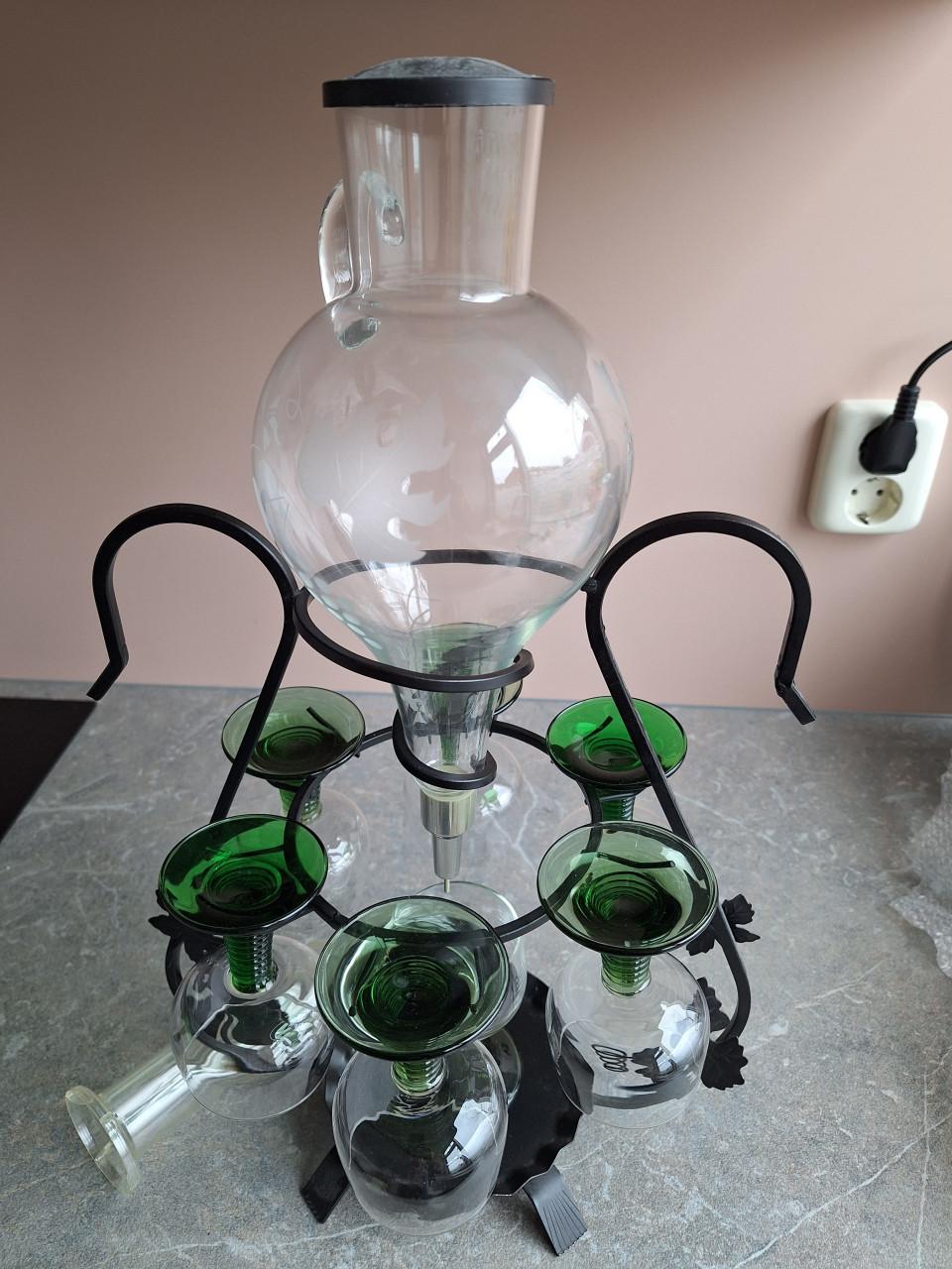 Retro glazen groene voet on standaard