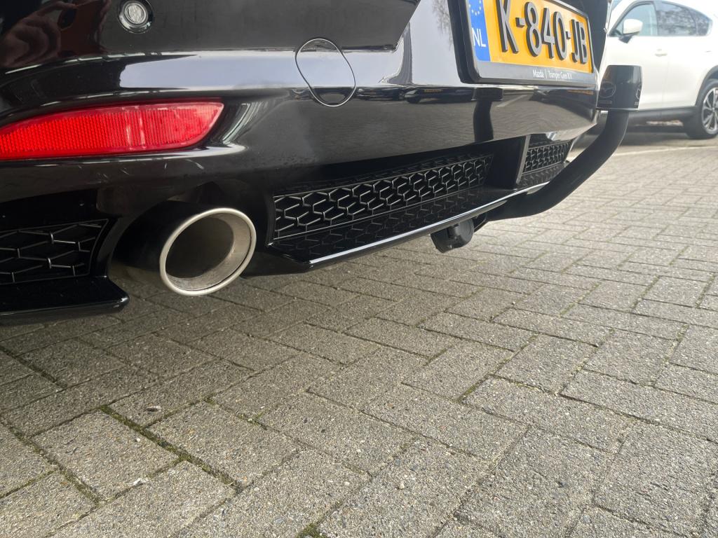 Mazda 3 2.0 skyactiv-x 180 pk luxury |aero pack|bose|trekhaak|rijklaar