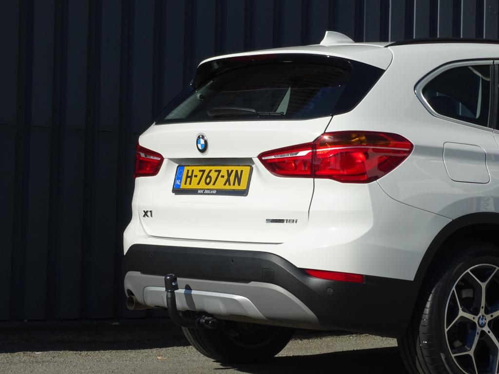 BMW X1 sdrive18i x-line | leder | led