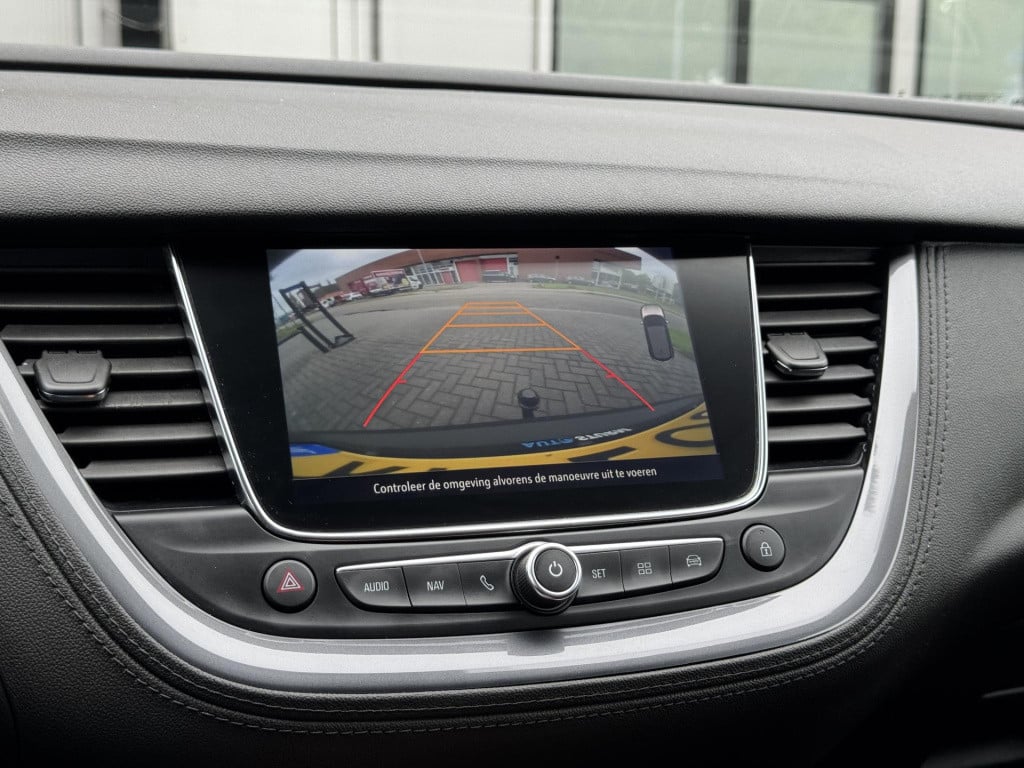 Opel Grandland X 1.2 turbo business + | trekhaak | navigatie | camera | app