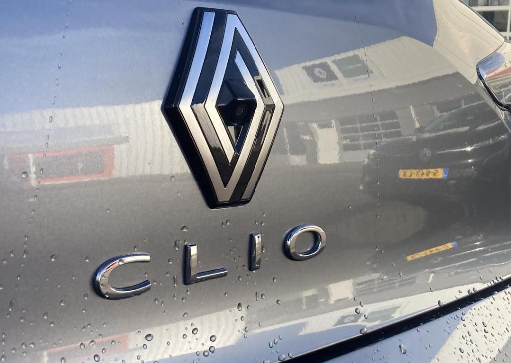 Renault Clio 1.6 e-tech full hybrid 145 techno