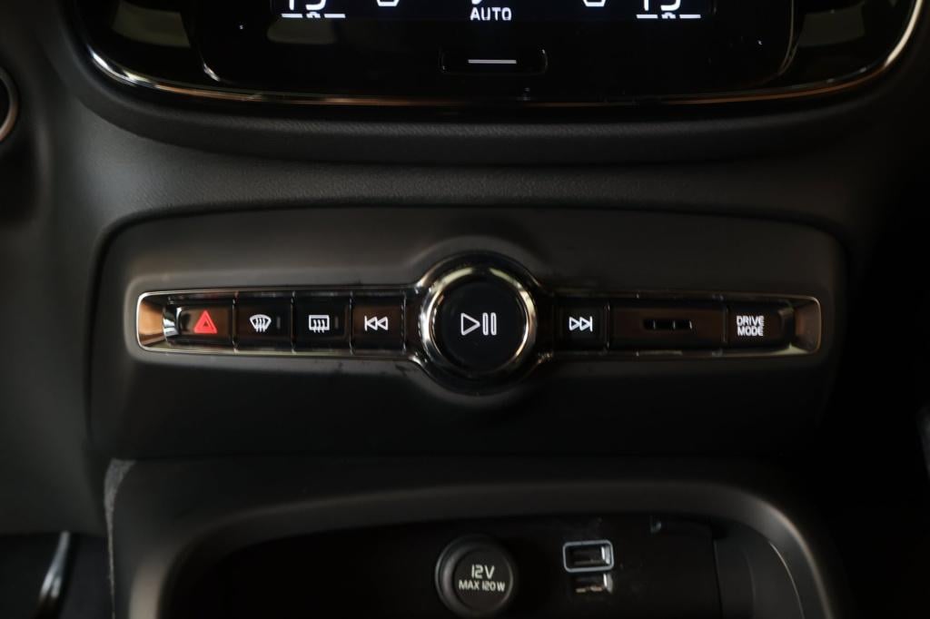Volvo XC40 1.5 t4 plug-in hybrid plus bright nl auto|stoel+stuurverwarming|