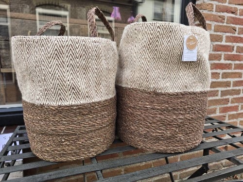 2 SCHITTERENDE MANDEN NU SAMEN MAAR €16,- WEG=WEG