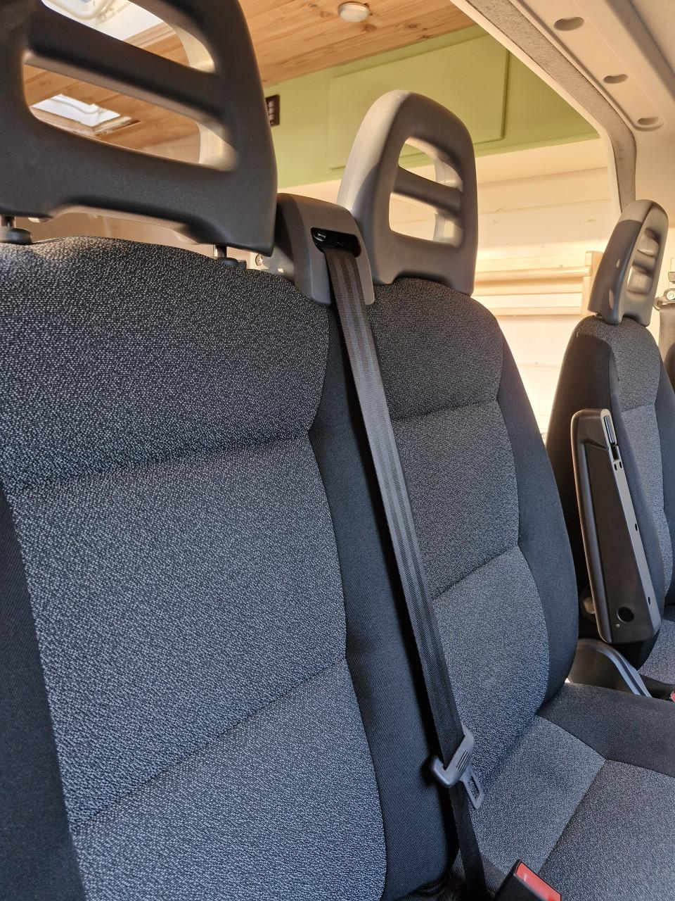 ISRI Draaiplateau en passagiersbank voor Ducato, Boxer en Jumper