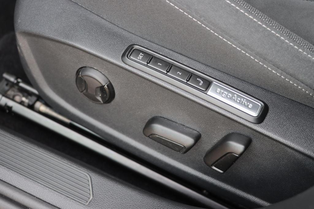 Volkswagen Golf 1.4 ehybrid style 204pk dsg6 | iq.light | stoel- en stuurve