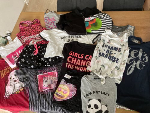 Pakket kleding in maat 146-152 (1)