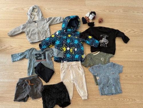 Pakket jongenskleding maat 80 o.a. Name it, Primark, Feetje