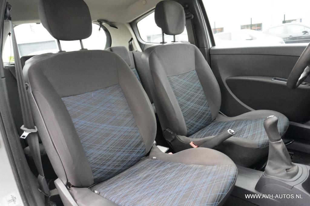 Renault Clio 1.2-16v business line