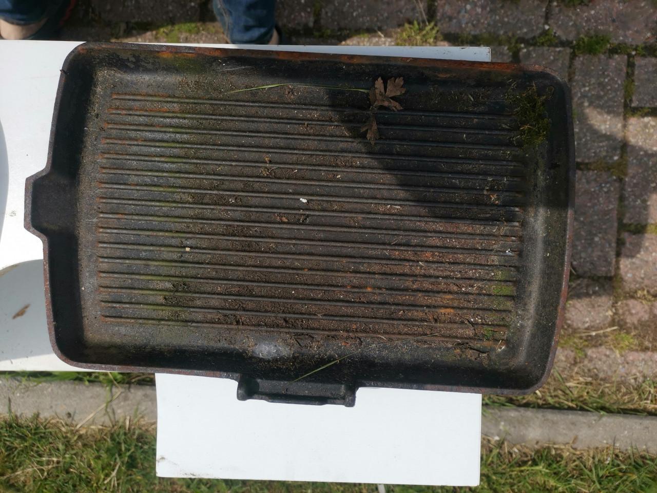 Twee maal grill pan/plaatje
