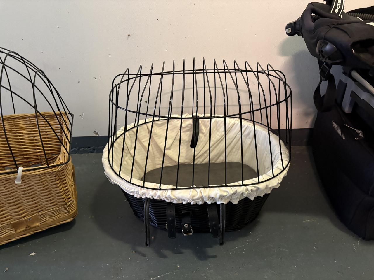 Te koop honden Fietsmandjes
