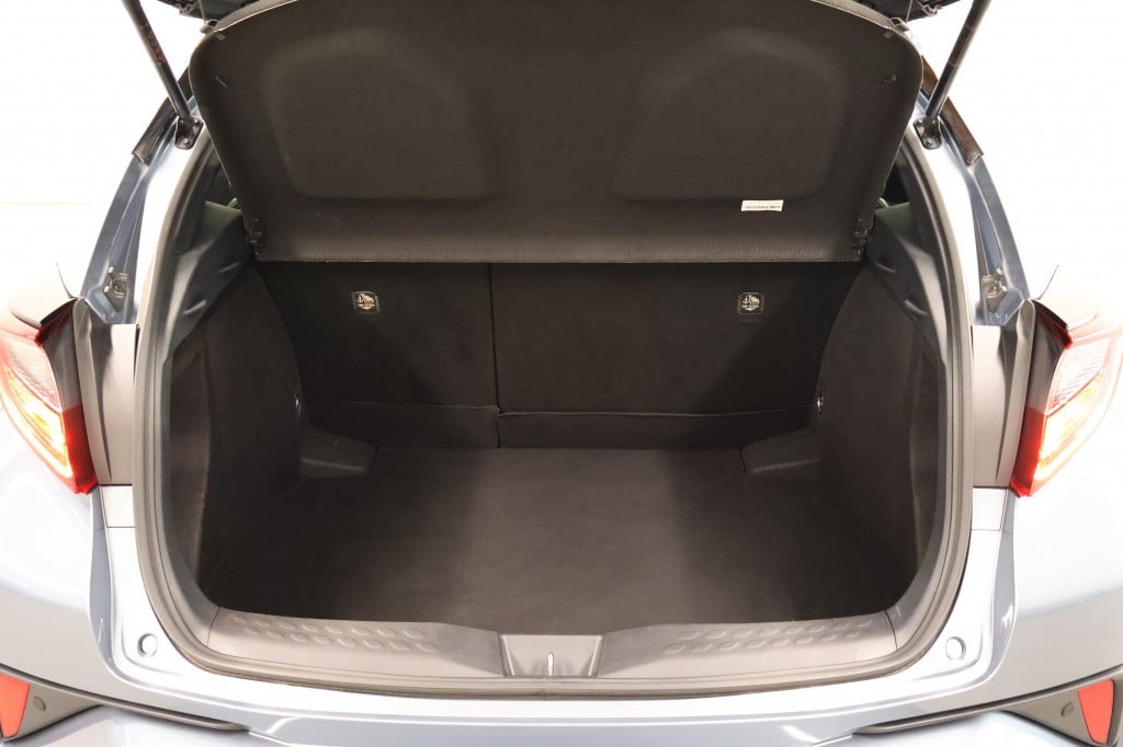 Toyota C-hr 1.8 hybrid dynamic | trekhaak