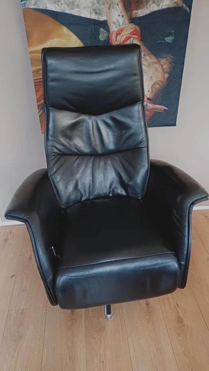 Zwart leren relaxfauteuil Jort Knudsen De toekomst