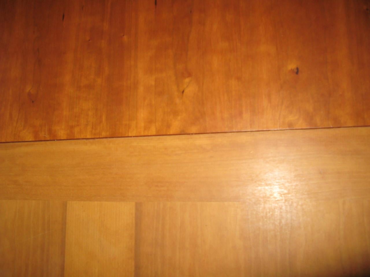 Eettafel + 4 stoelen