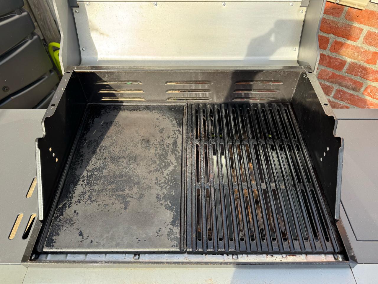 Robuuste Fervor CL310 Gasbarbecue met beschermhoes