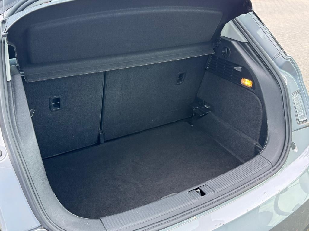 Audi A1 Sportback 1.0 tfsi s-line * nap * cruise control * 17 inch