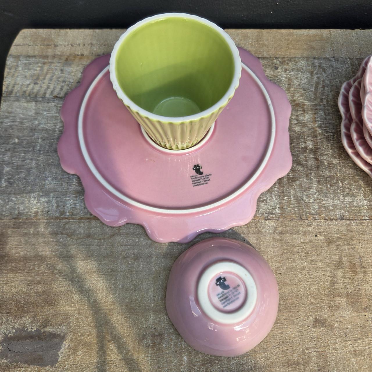 Brocante taartschaal met 4 borden en 2 roombakjes