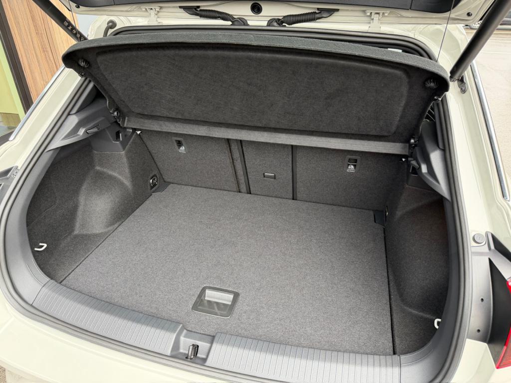 Volkswagen T-roc 1.5 tsi 150pk dsg r-line | camera | keyless | elek. achter