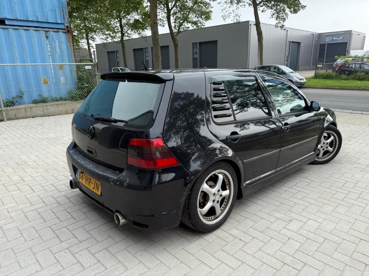 Volkswagen Golf 1.6-16V Trendline sportlook